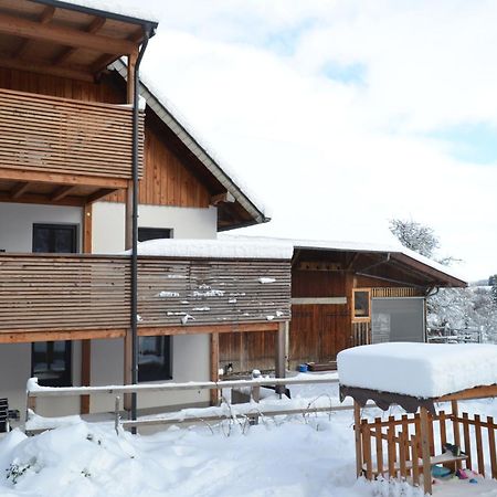 Biohof Auinger, Der Tiererlebnishof Apartment Aurach am Hongar Luaran gambar