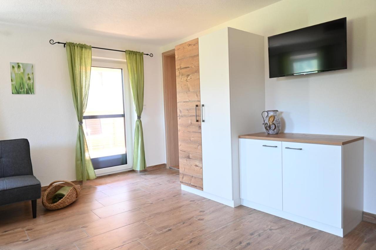 Biohof Auinger, Der Tiererlebnishof Apartment Aurach am Hongar Luaran gambar